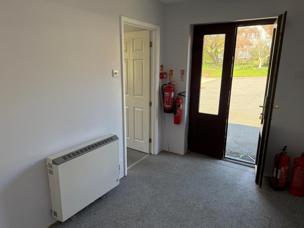 Lot: 86 - SUBSTANTIAL DETACHED PROPERTY WITH POTENTIAL PREVIOUSLY USED FOR SUPPORTED LIVING - Glazed door to separate office